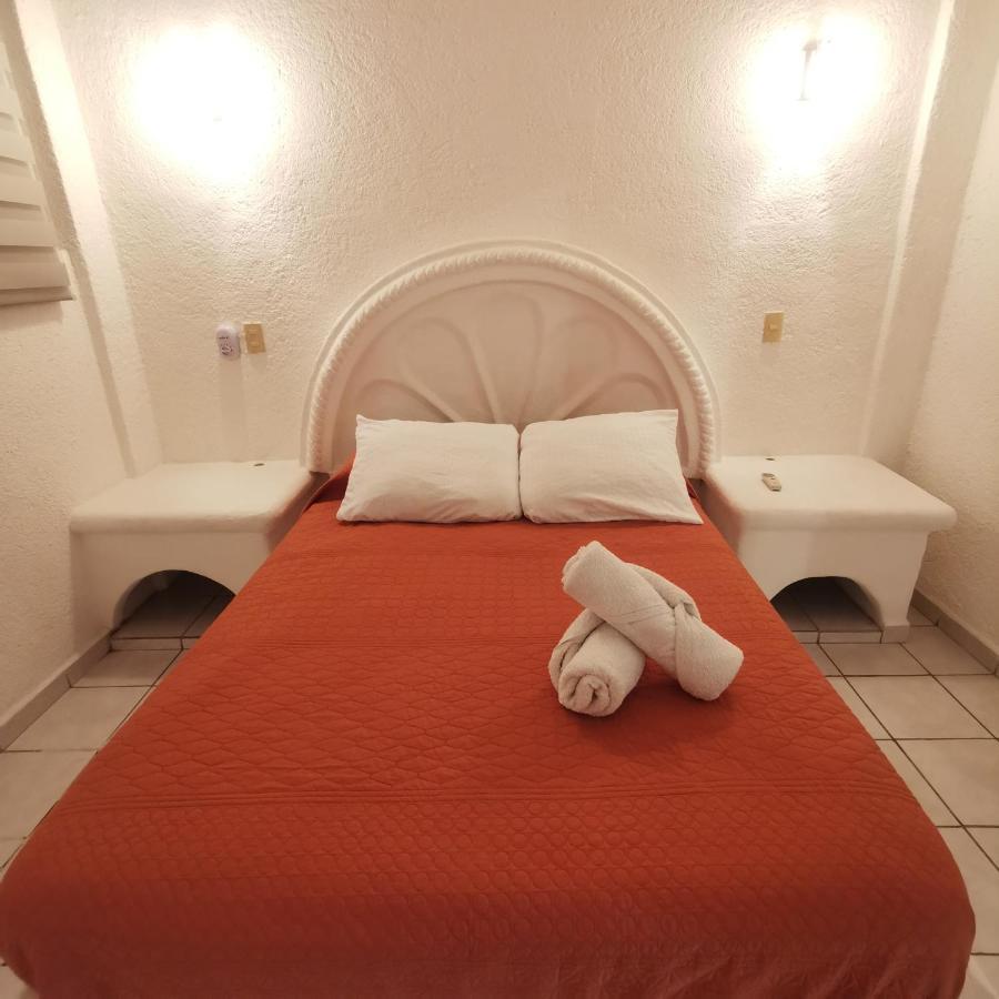 2 Bedroom Apartment With A/C Wi-Fi Best Location! Zihuatanejo Dış mekan fotoğraf